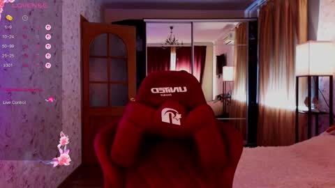 Snapshot of jennykiss11 chatting on 10-07-25, 10:56 your dream online show from 10-07-25, 10:56