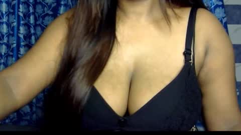 jenny online show from 09-10-25, 03:23