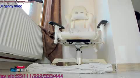 infamous blondiechloe.             Jennyjennywildd online show from 02-20-25, 09:11