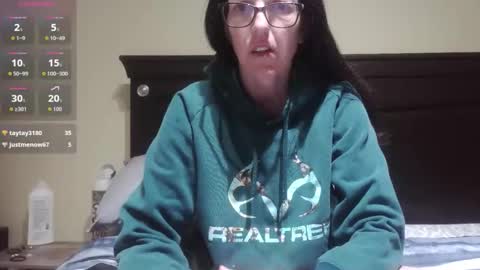 Snapshot of jenroses82 chatting on 04-11-26, 12:26 jenroses82 online show from 04-11-26, 12:26
