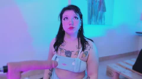 Angela online show from 09-19-25, 11:44