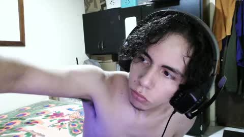 Snapshot of jeod315 chatting on 11-19-25, 01:49 jeod315 online show from 11-19-25, 01:49