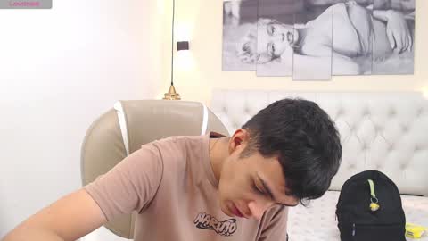 Snapshot of jeremias_1 chatting on 01-07-25, 12:20 JEREMIAS online show from 01-07-25, 12:20