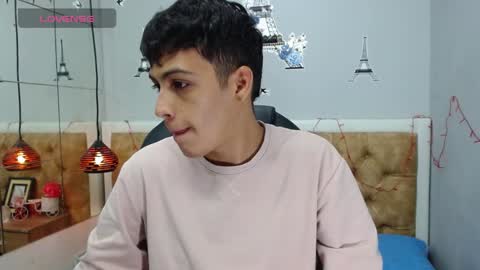 Snapshot of jeremias_1 chatting on 01-12-25, 12:33 JEREMIAS online show from 01-12-25, 12:33