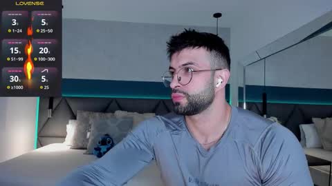 Snapshot of jeremy_harden chatting on 02-25-26, 12:53 Jeremy online show from 02-25-26, 12:53