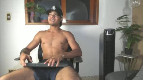 Snapshot of jeremy_wallker chatting on 05-20-26, 08:48 Jeremy online show from 05-20-26, 08:48