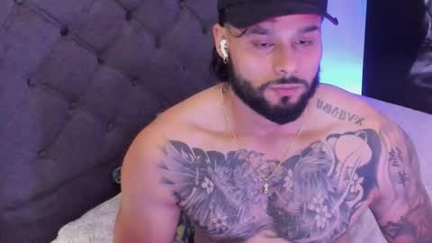 Snapshot of jeremygerard chatting on 10-04-25, 07:06 Jeremy online show from 10-04-25, 07:06