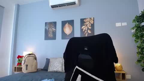 Snapshot of jeremylowe chatting on 12-13-24, 05:21 Jeremy Lowe online show from 12-13-24, 05:21