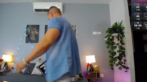 Snapshot of jeremylowe chatting on 12-20-24, 05:08 Jeremy Lowe online show from 12-20-24, 05:08