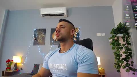 Snapshot of jeremylowe chatting on 12-24-24, 04:51 Jeremy Lowe online show from 12-24-24, 04:51