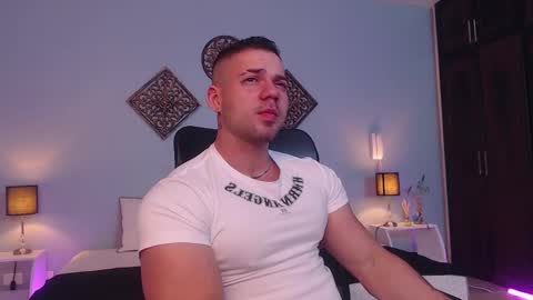 Snapshot of jeremylowe chatting on 01-20-25, 01:11 Jeremy Lowe online show from 01-20-25, 01:11