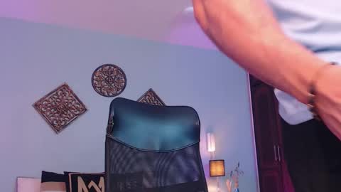 Snapshot of jeremylowe chatting on 01-21-25, 01:11 Jeremy Lowe online show from 01-21-25, 01:11