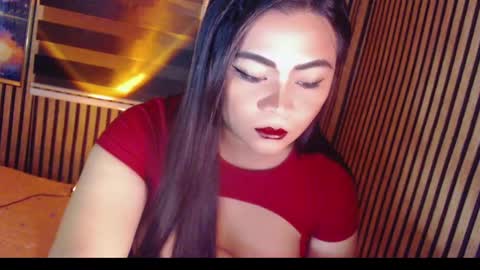 LEXIE online show from 02-12-25, 01:19