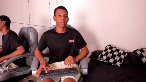 Snapshot of jermon_blake chatting on 06-18-26, 11:03 Jermon Blake online show from 06-18-26, 11:03
