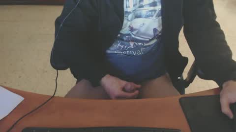 Snapshot of jermyon chatting on 01-09-25, 05:11 jermyon online show from 01-09-25, 05:11