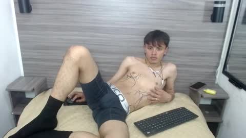 Jerom xx online show from 10-08-25, 08:17