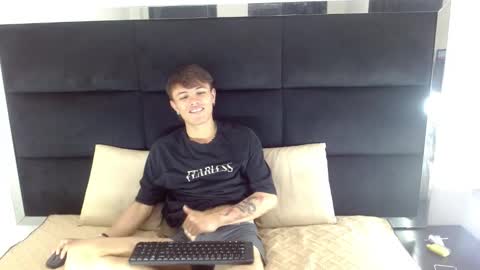 Jerom xx online show from 10-09-25, 08:07