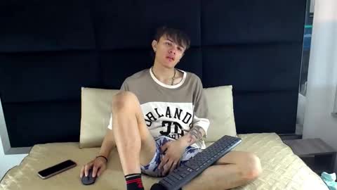 Jerom xx online show from 10-29-25, 07:04