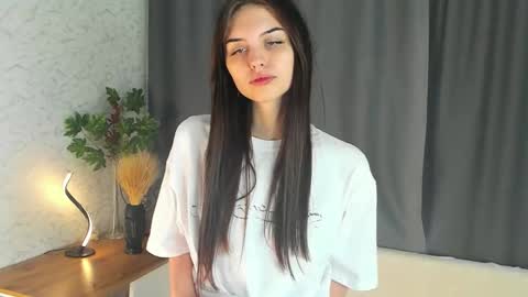 Keira online show from 10-06-25, 04:32