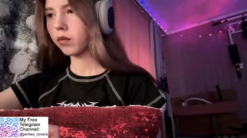 Snapshot of jerrienyhan chatting on 10-04-25, 01:09 jerrienyhan online show from 10-04-25, 01:09