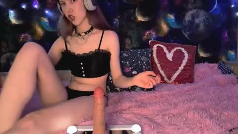 Snapshot of jerrienyhan chatting on 11-08-25, 01:33 jerrienyhan online show from 11-08-25, 01:33