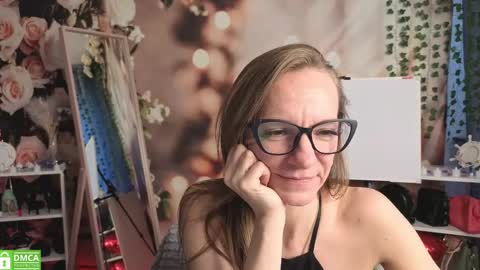 jesica_moon_peachyy online show from 04-18-26, 02:15