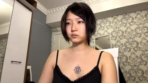 Snapshot of jesicalozaya chatting on 06-10-26, 07:07 Emi online show from 06-10-26, 07:07