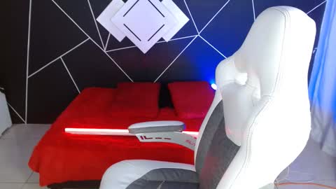 Snapshot of jesiclark chatting on 01-26-25, 02:03 sofi online show from 01-26-25, 02:03