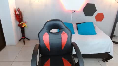 Snapshot of jesiclark chatting on 02-25-25, 12:58 sofi online show from 02-25-25, 12:58