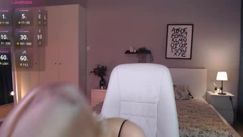 Jess online show from 10-14-25, 07:42