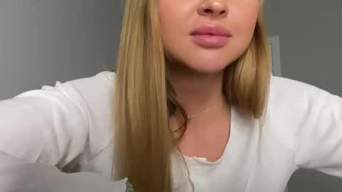 Jess online show from 02-02-26, 03:22