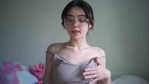 Snapshot of jessa_vibe chatting on 11-13-25, 07:18 Jessica but u can call me Jessa online show from 11-13-25, 07:18