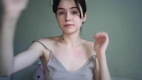 Snapshot of jessa_vibe chatting on 11-18-25, 08:19 Jessica but u can call me Jessa online show from 11-18-25, 08:19