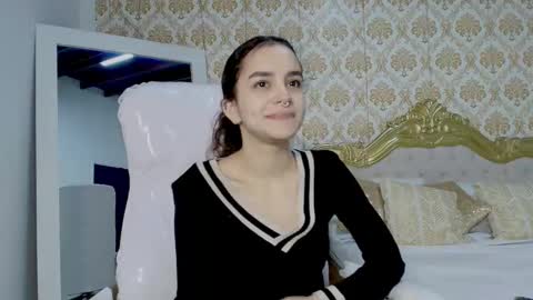 jessb_ online show from 10-04-25, 07:34