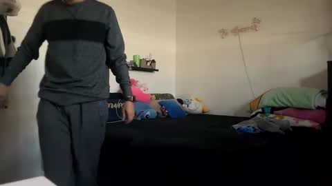 Snapshot of jesselopezcali chatting on 02-21-25, 06:04 Hungjessy online show from 02-21-25, 06:04