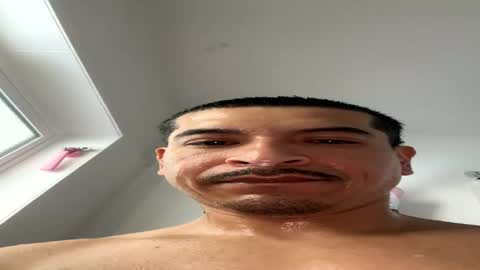 Hungjessy online show from 05-20-26, 10:05