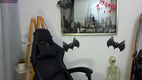 Snapshot of jessey_adams chatting on 10-22-25, 03:12 bella adams online show from 10-22-25, 03:12