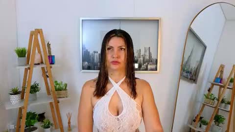 bella  adams online show from 02-17-26, 10:45