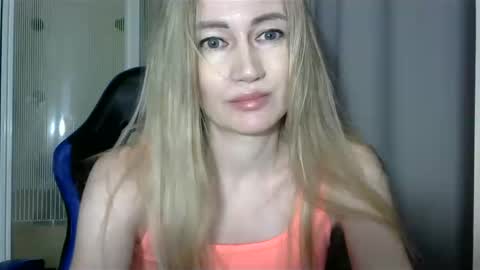 JessFox1 online show from 12-30-24, 01:37