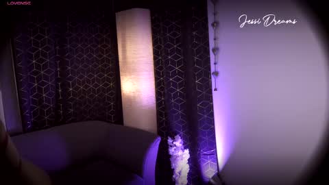 Jessica Gomez online show from 10-14-25, 02:12