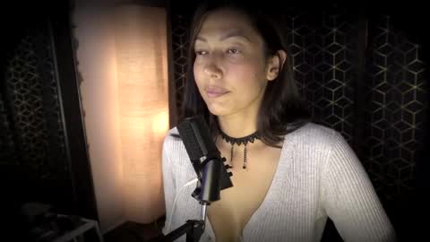 Jessica Gomez online show from 04-21-26, 02:51