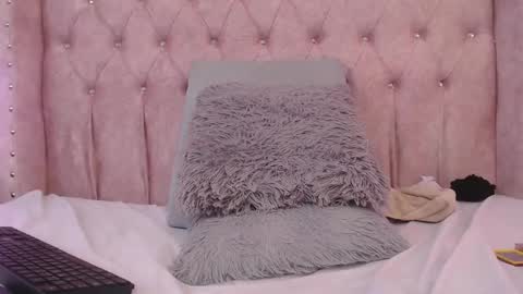 Snapshot of jessica_carter_ chatting on 12-17-24, 06:42 Jessica online show from 12-17-24, 06:42