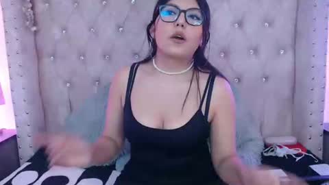 Snapshot of jessica_carter_ chatting on 11-04-25, 06:18 Jessica online show from 11-04-25, 06:18