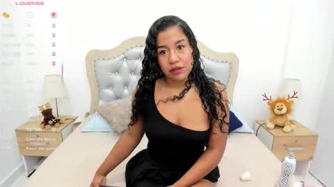 jessica  cortes online show from 12-19-25, 03:35