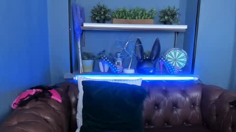 Jessica online show from 01-30-25, 01:10