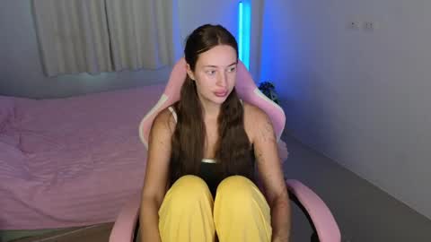 Snapshot of jessica_hanson chatting on 05-18-26, 03:24 Jessy online show from 05-18-26, 03:24