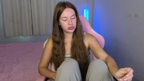 Snapshot of jessica_hanson chatting on 05-22-26, 02:51 Jessy online show from 05-22-26, 02:51