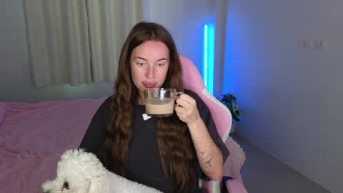Snapshot of jessica_hanson chatting on 05-27-26, 02:41 Jessy online show from 05-27-26, 02:41