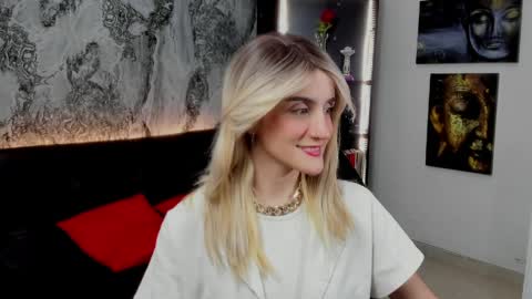 Snapshot of jessica_lisbon chatting on 04-10-26, 12:10 Jessica online show from 04-10-26, 12:10