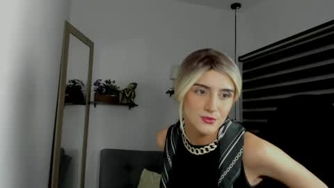 Snapshot of jessica_lisbon chatting on 04-30-26, 04:24 Jessica online show from 04-30-26, 04:24